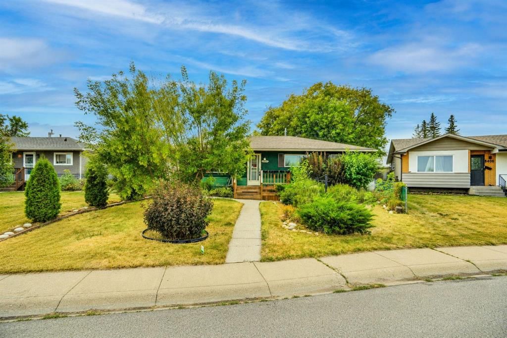 5404 Valentine Crescent SE, Calgary — photo 3 of 35