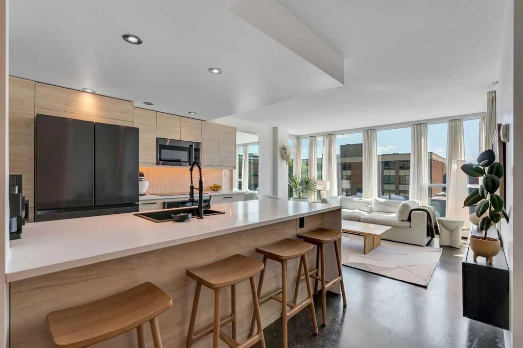 305, 188 15 Avenue SW, Calgary — main listing photo