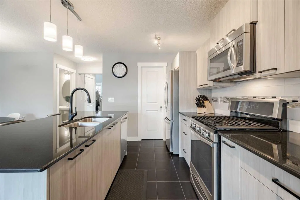 110 Skyview Ranch Manor NE, Calgary — photo 4 of 40