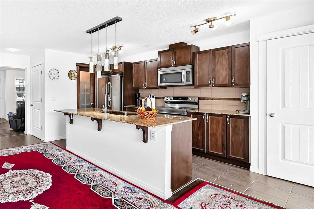 55 Skyview Ranch Lane NE, Calgary — photo 5 of 43