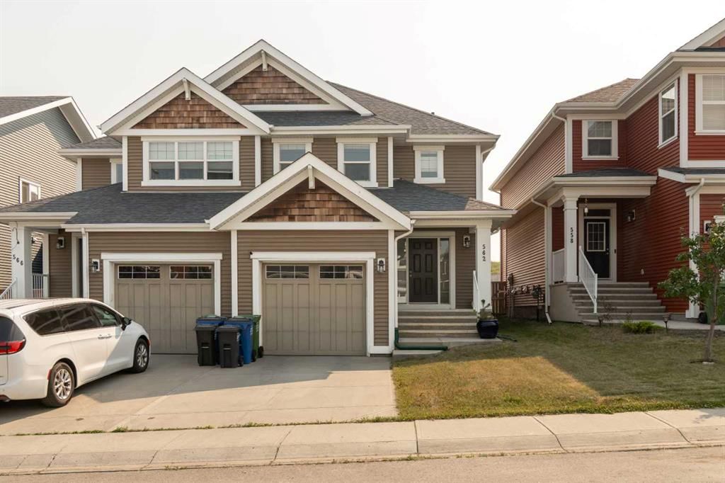 562 River Heights Crescent, Cochrane — photo 2 of 43