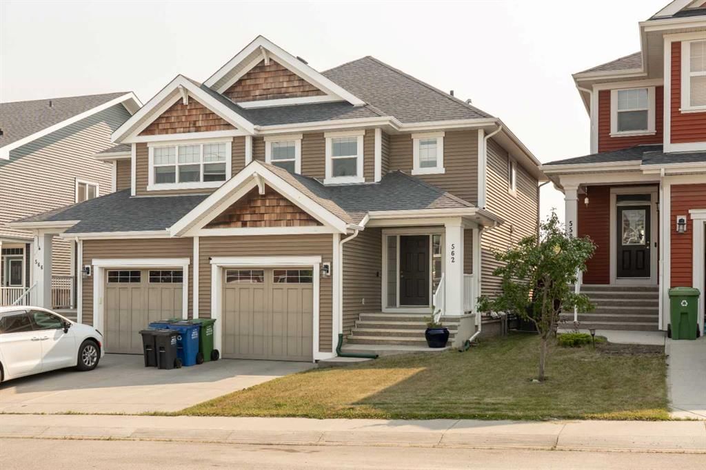 562 River Heights Crescent, Cochrane — photo 3 of 43