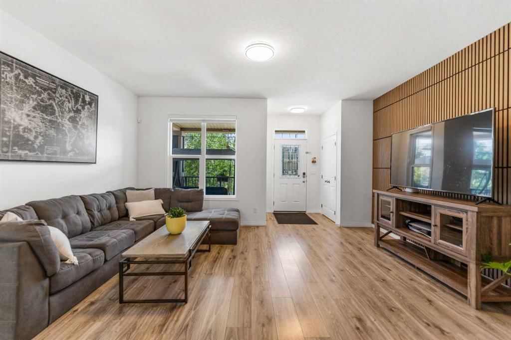 80 Legacy Glen Row SE, Calgary — photo 4 of 30
