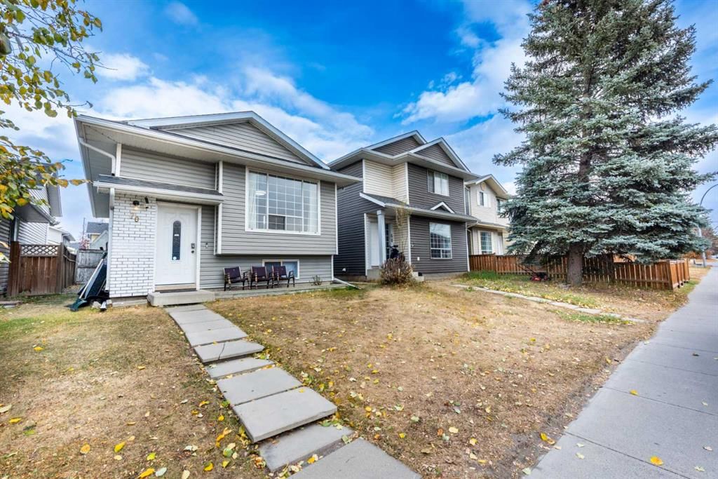 70 Martindale Boulevard NE, Calgary — photo 3 of 37