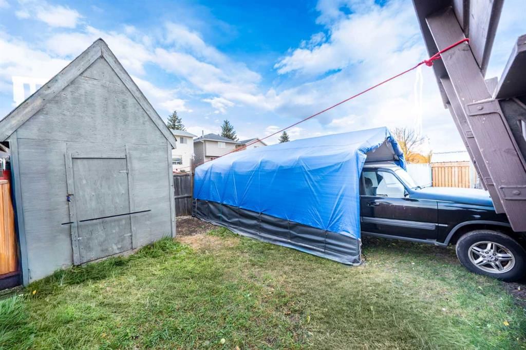 70 Martindale Boulevard NE, Calgary — photo 4 of 37