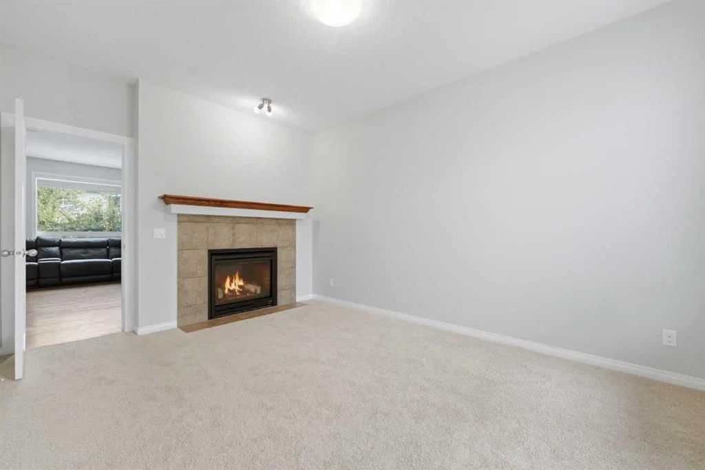 38 Silverado Skies Crescent SW, Calgary — photo 3 of 50