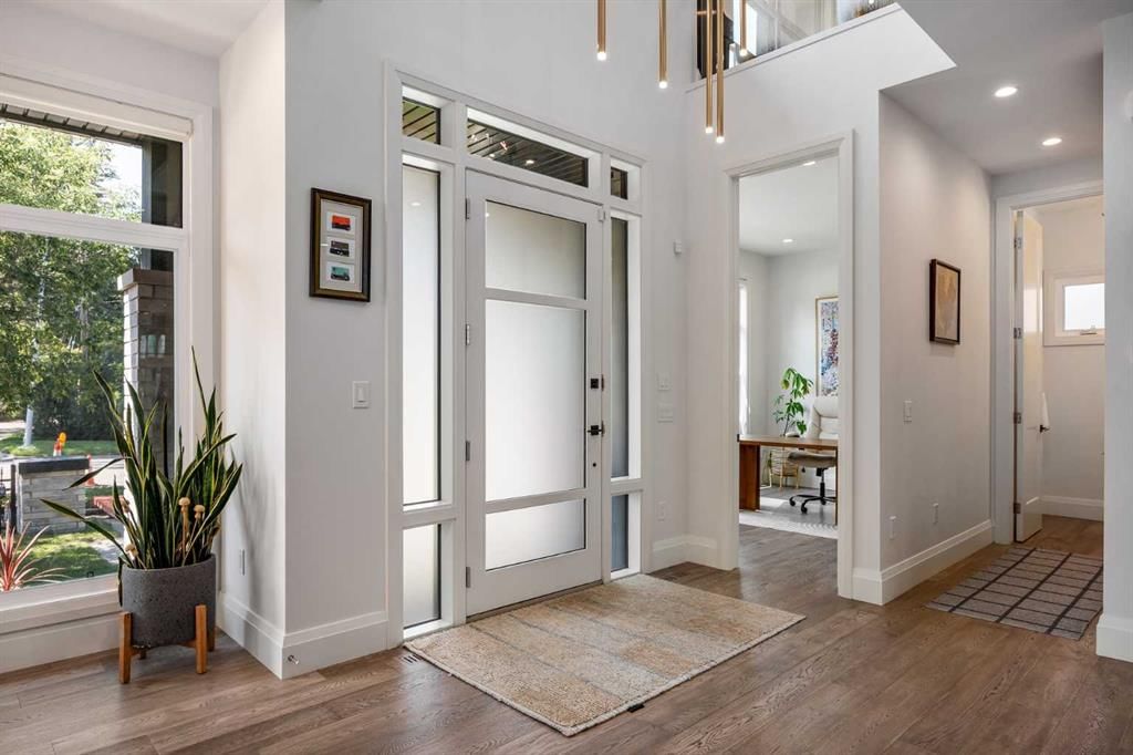 1414 Scotland Street SW, Calgary — photo 3 of 49