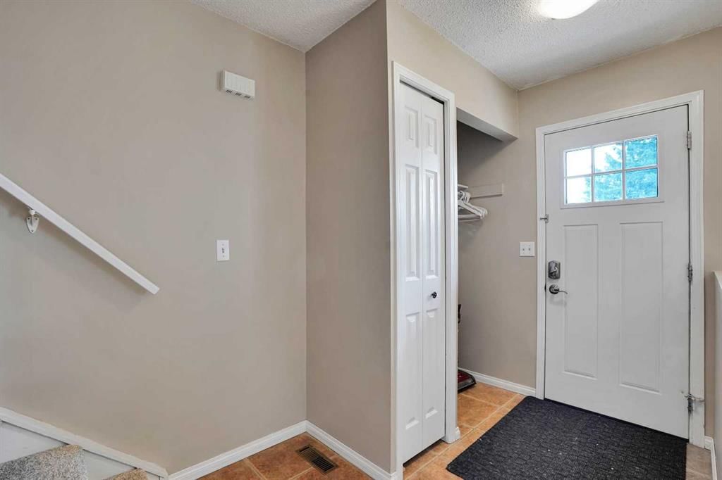 6, 6404 4A Street NE, Calgary — photo 3 of 39