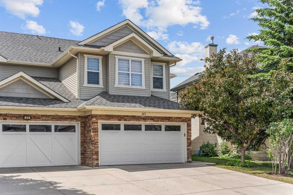 43 Cougar Ridge Bay SW, Calgary — photo 2 of 31