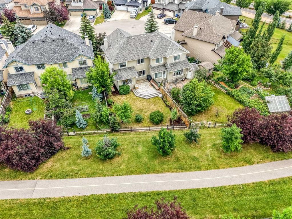 43 Cougar Ridge Bay SW, Calgary — photo 4 of 31