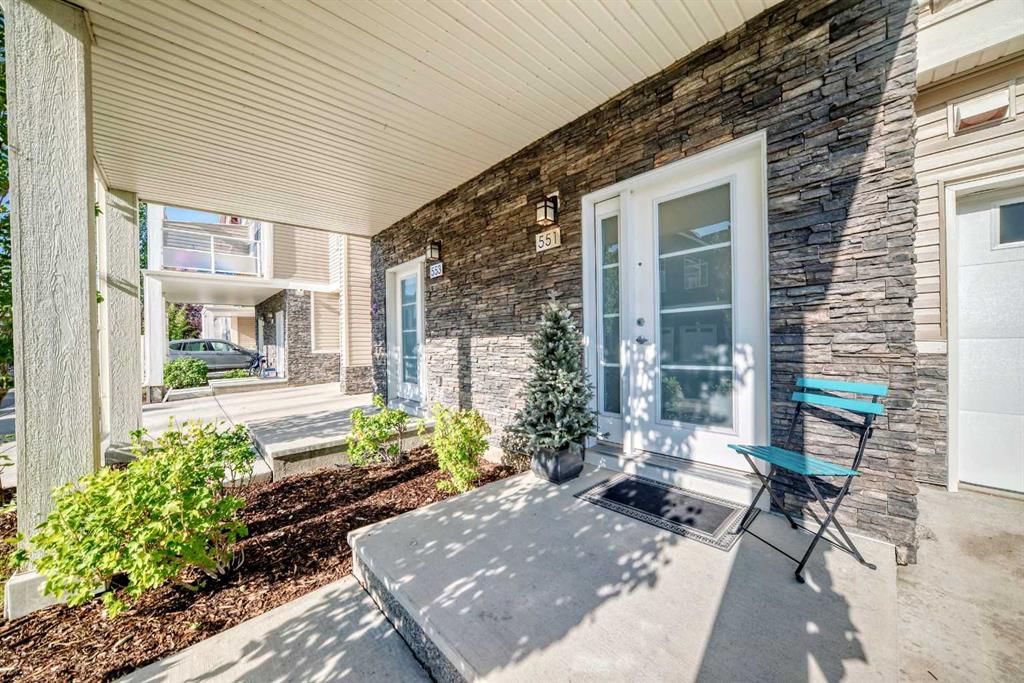 551 Redstone View NE, Calgary — photo 2 of 26