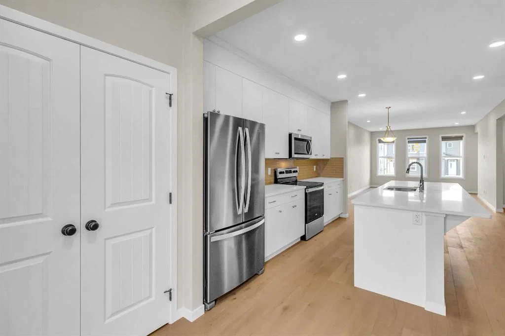 249 Aquila Drive NW, Calgary — main listing photo