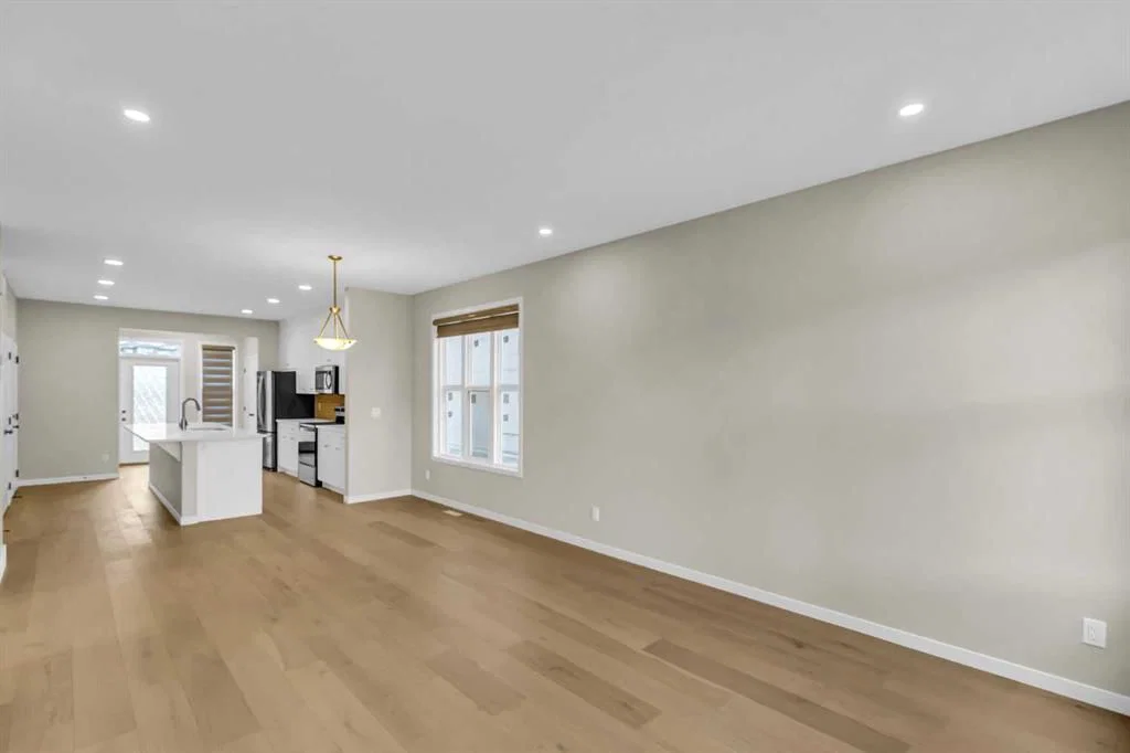 249 Aquila Drive NW, Calgary — photo 5 of 23