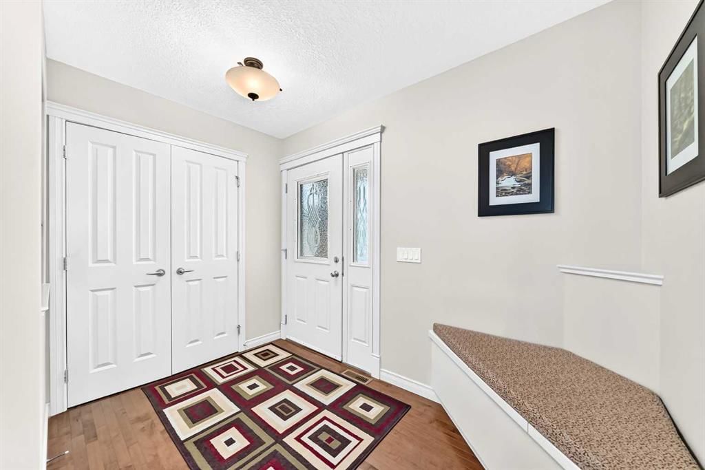127 Royal Birch Way NW, Calgary — photo 2 of 50