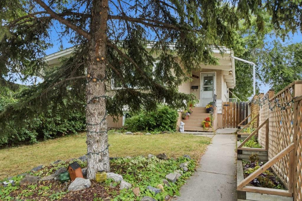 1212 Rosehill Drive NW, Calgary — photo 2 of 50