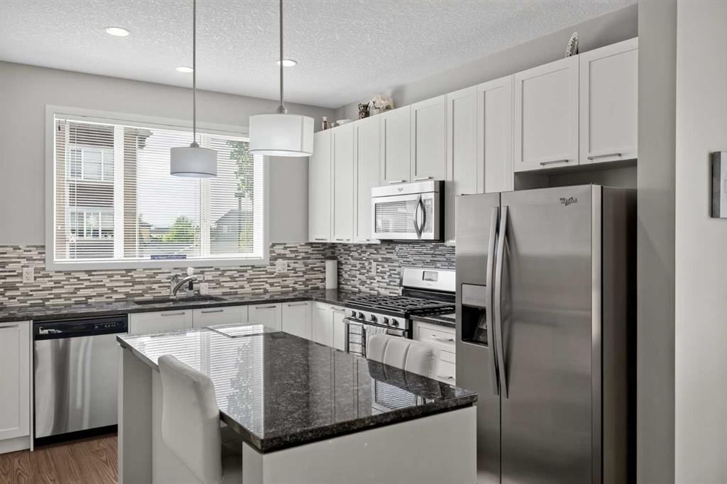 202 Copperpond Row SE, Calgary — photo 5 of 47