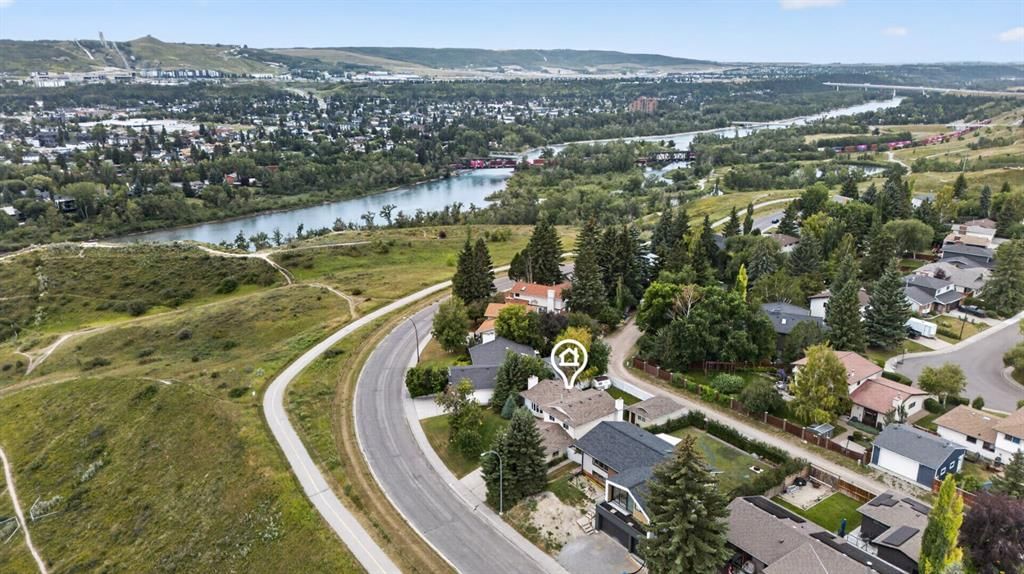 224 Silver Crest Drive NW, Calgary — photo 2 of 48