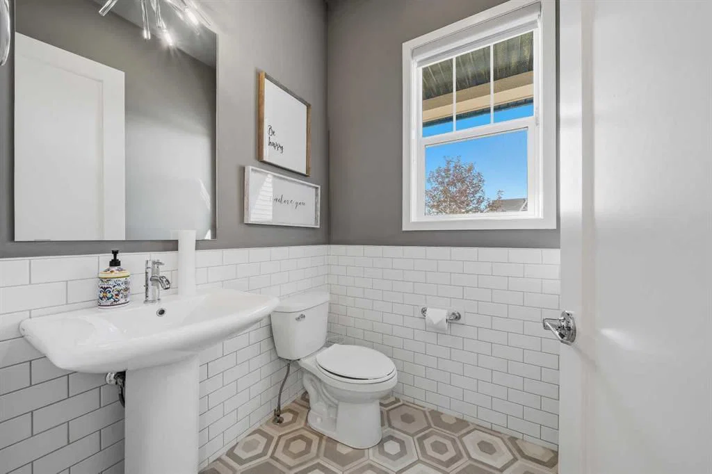 240 D'arcy Ranch Drive, Okotoks — photo 4 of 48