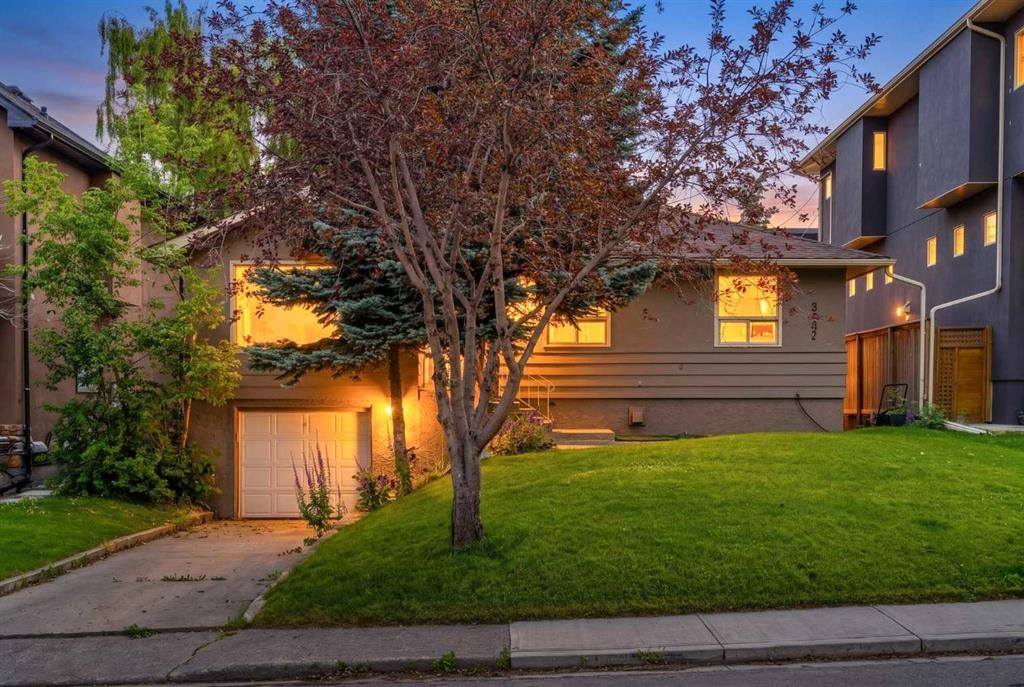 3042 28 Street SW, Calgary — main listing photo