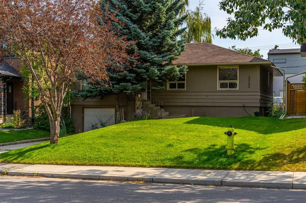 3042 28 Street SW, Calgary — photo 2 of 23