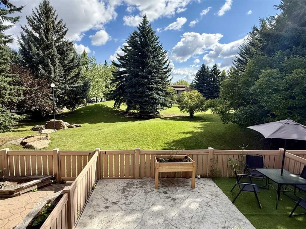 58 Canterbury Gardens SW, Calgary — photo 2 of 45