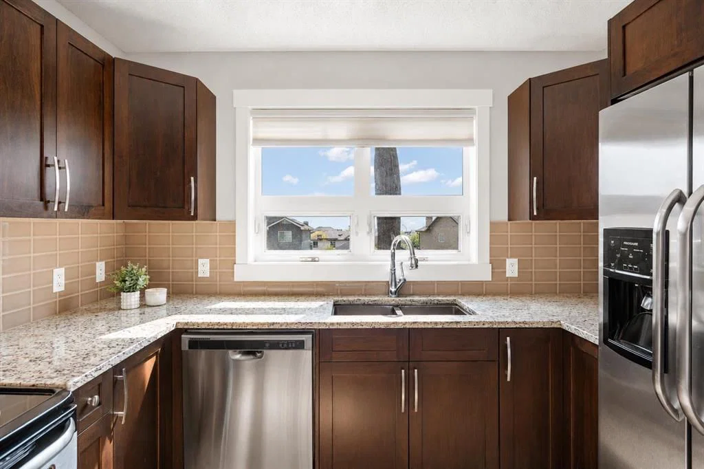 230 Covecreek Circle NE, Calgary — photo 4 of 29