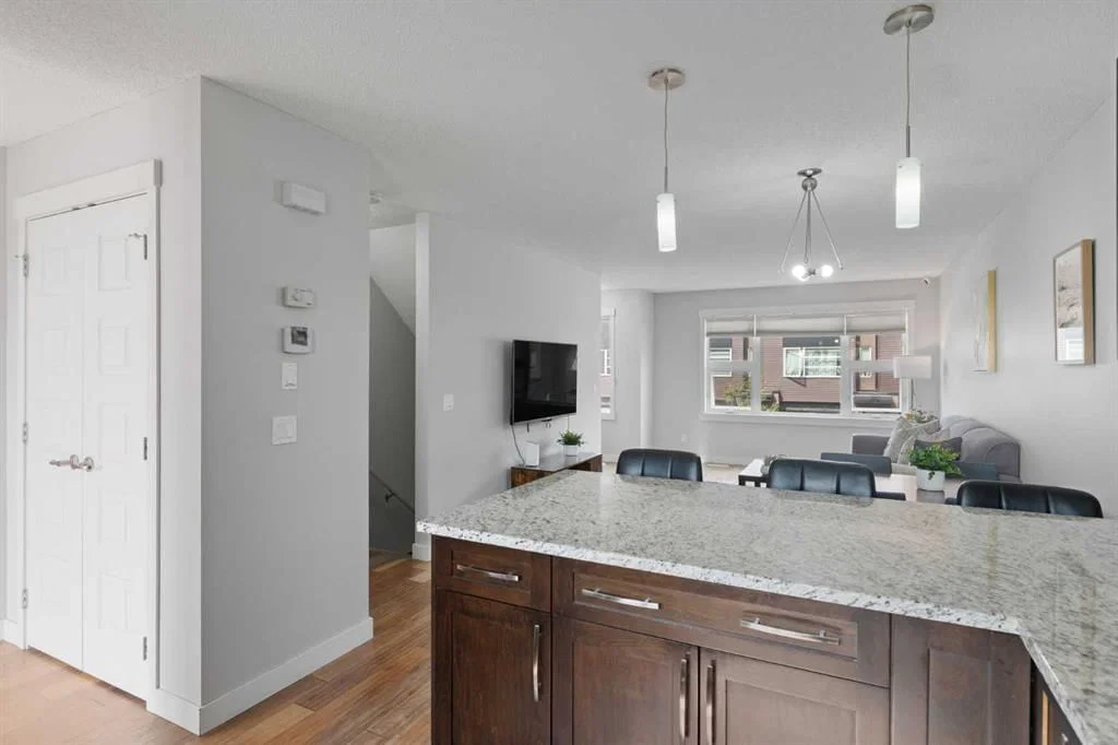 230 Covecreek Circle NE, Calgary — photo 5 of 29