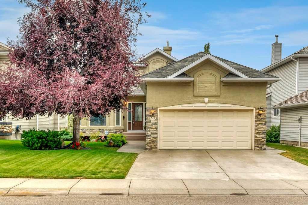 216 Douglas Woods Hill SE, Calgary — main listing photo