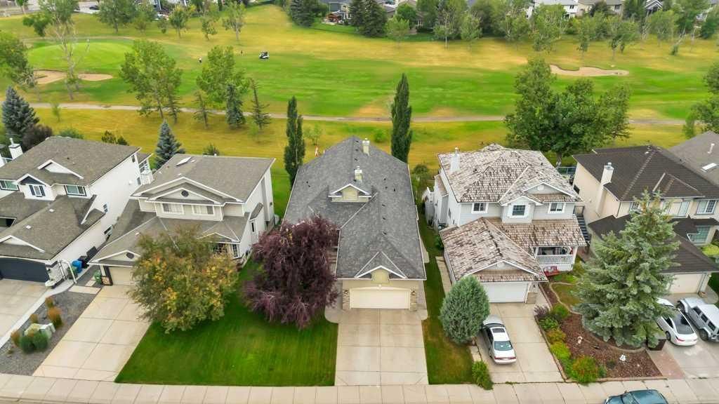 216 Douglas Woods Hill SE, Calgary — photo 5 of 49