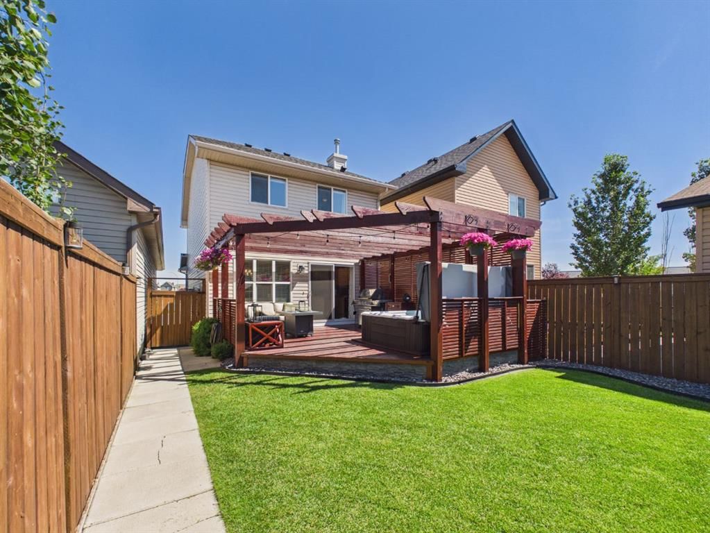 2049 New Brighton Gardens SE, Calgary — photo 4 of 39