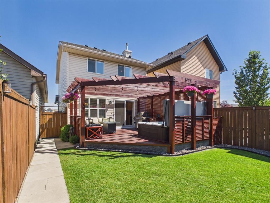 2049 New Brighton Gardens SE, Calgary — photo 5 of 39
