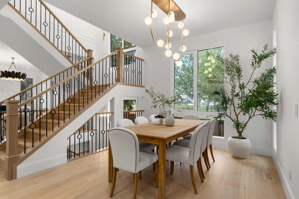 5215 19 Street SW, Calgary — photo 4 of 50