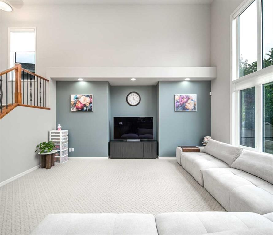 146 West Springs Place SW, Calgary — photo 4 of 50