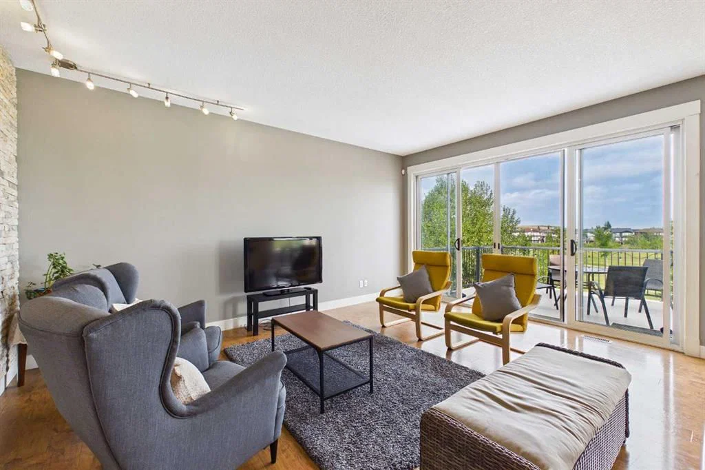 169 Brightonwoods Gardens SE, Calgary — photo 4 of 45