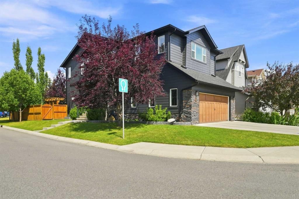 4 Silverado Saddle Court SW, Calgary — main listing photo
