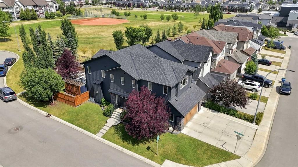 4 Silverado Saddle Court SW, Calgary — photo 2 of 50
