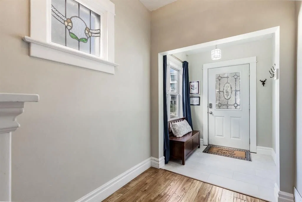 1517 12 Avenue SW, Calgary — photo 3 of 44