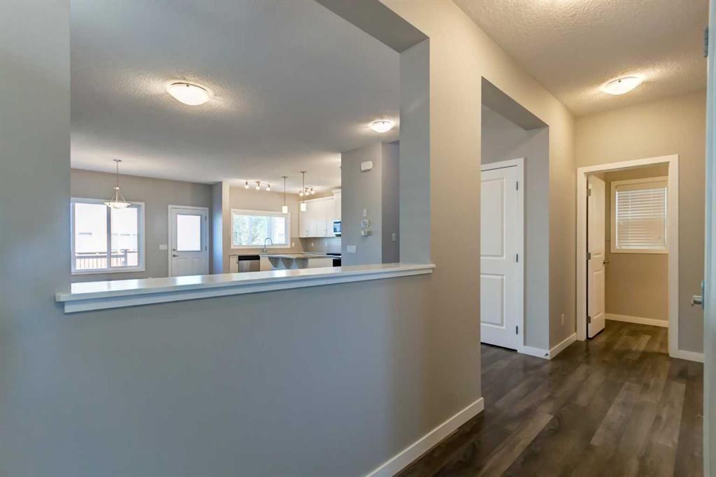 39 Walcrest View SE, Calgary — photo 2 of 33
