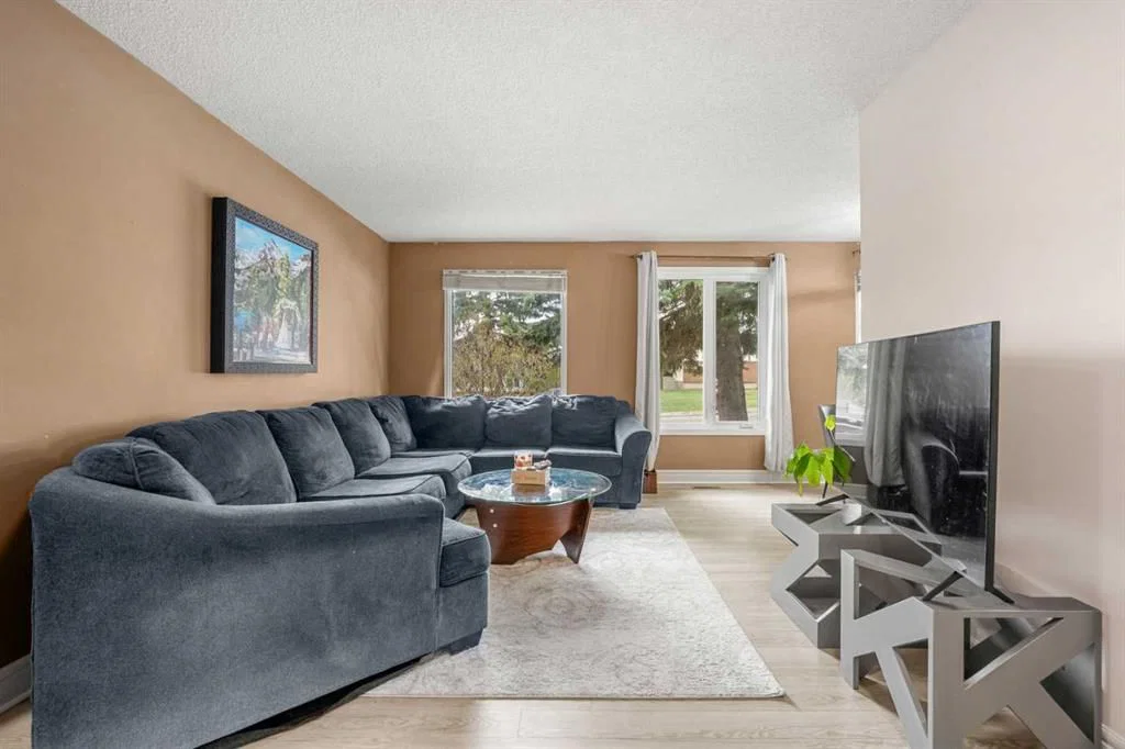 20 Bedwood Hill NE, Calgary — photo 4 of 48