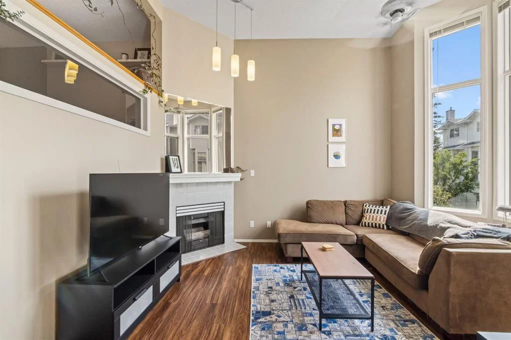623 Hawkstone Manor NW, Calgary — main listing photo