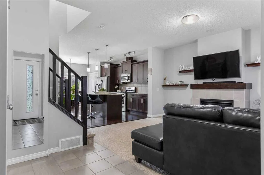 51 Walgrove Terrace SE, Calgary — photo 3 of 50