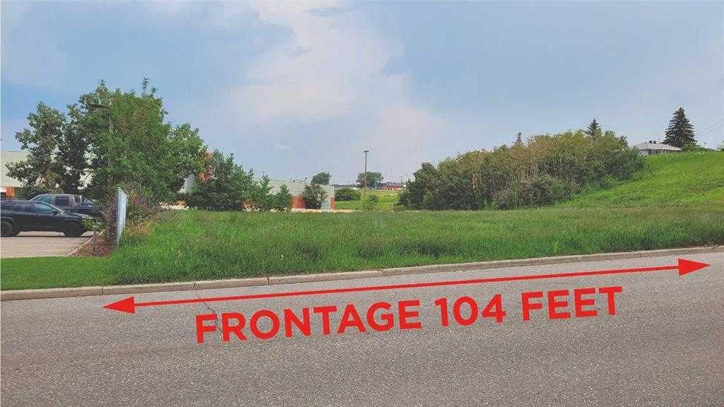 7820 24 Street SE, Calgary — main listing photo