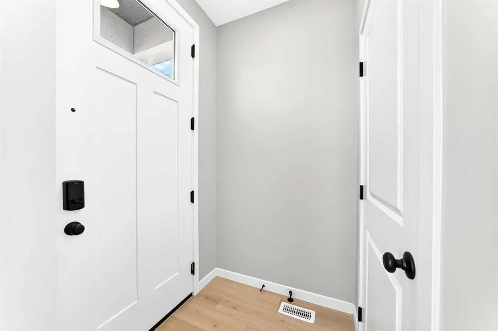 277 Heirloom Way SE, Calgary — photo 4 of 35