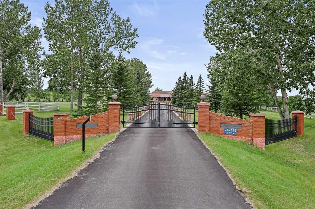 242125 8 Street E, Rural Foothills County — main listing photo