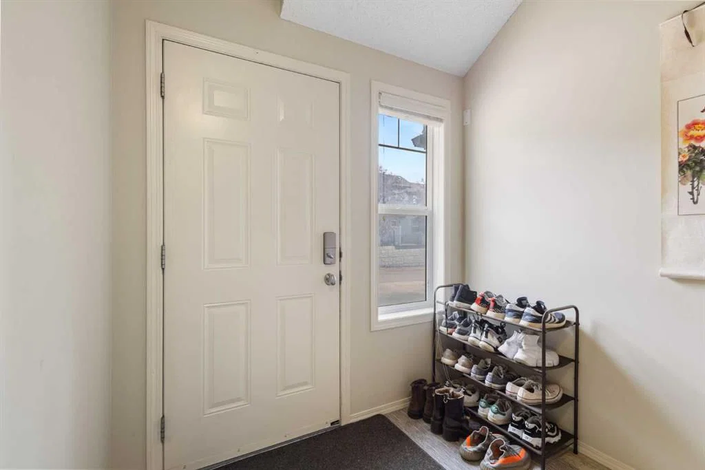 17 Panatella Villas NW, Calgary — photo 2 of 30