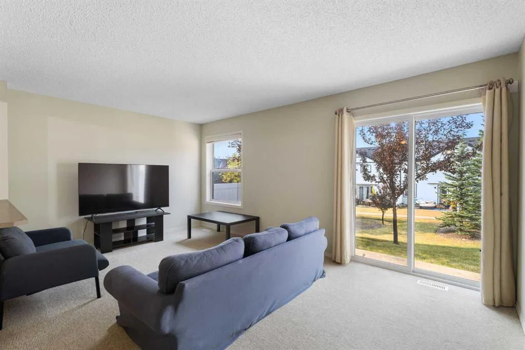 17 Panatella Villas NW, Calgary — photo 4 of 30