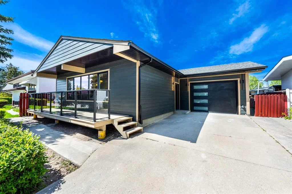 820 Archwood Road SE, Calgary — main listing photo