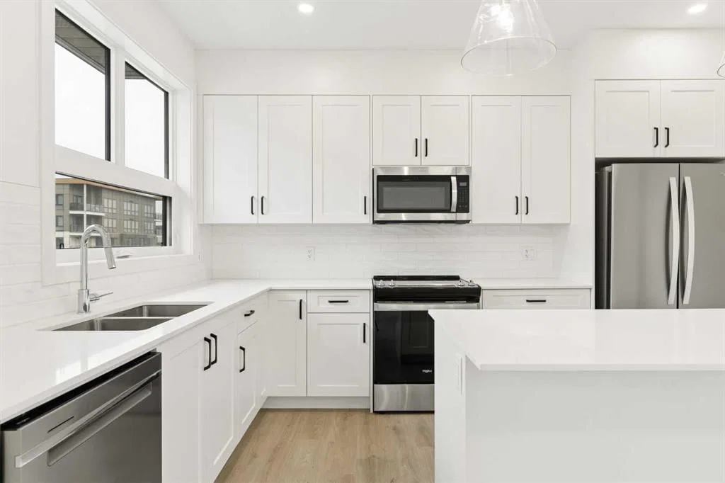 1475 Na'a Drive SW, Calgary — photo 3 of 32