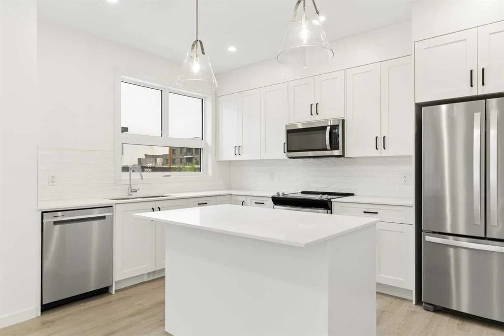 1475 Na'a Drive SW, Calgary — photo 4 of 32