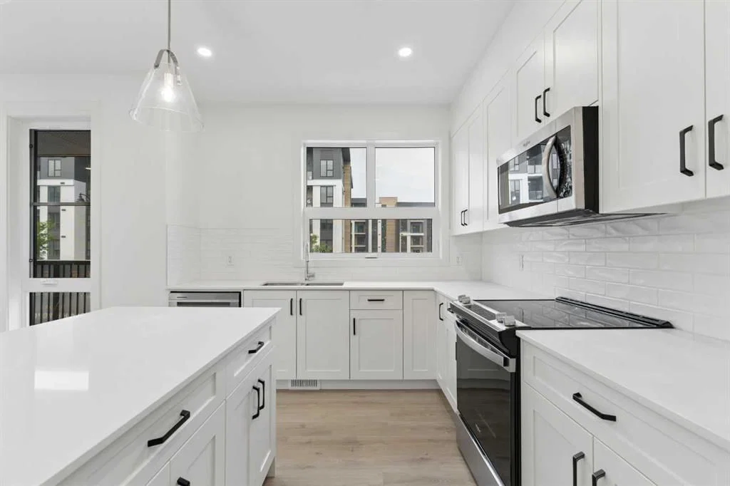 1475 Na'a Drive SW, Calgary — photo 5 of 32